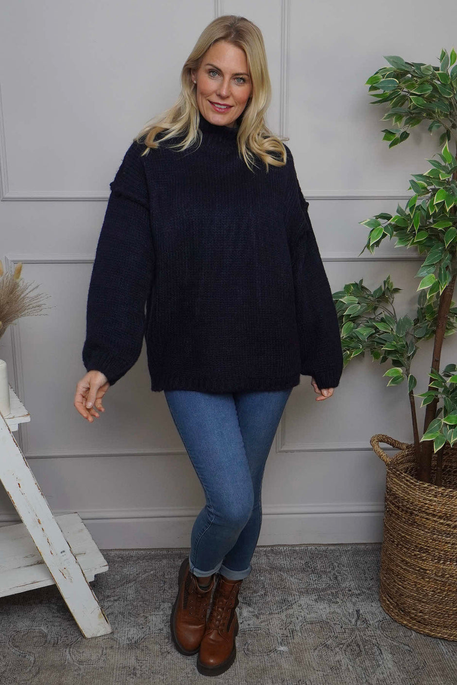 Jonie Knitted Jumper Navy
