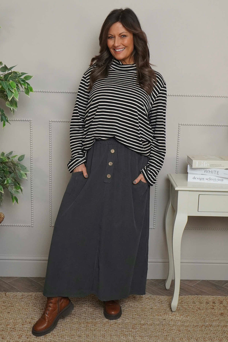 Zinnia Needlecord Skirt Charcoal