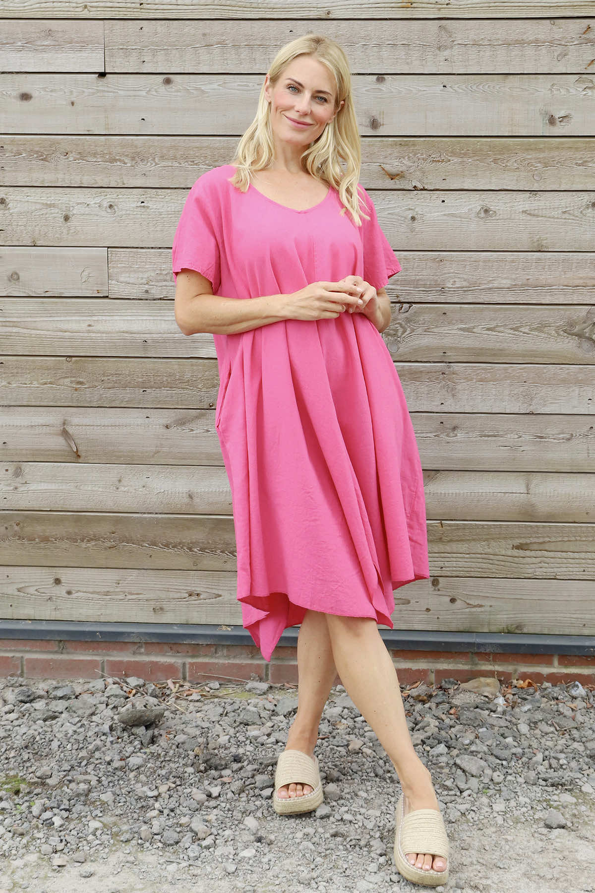 Made In Italy Nivana Dip Side Linen Dress