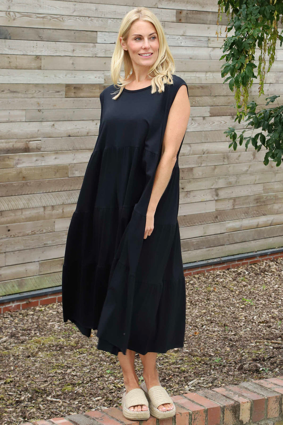 Demelza Sleeveless Tiered Cotton Dress Black