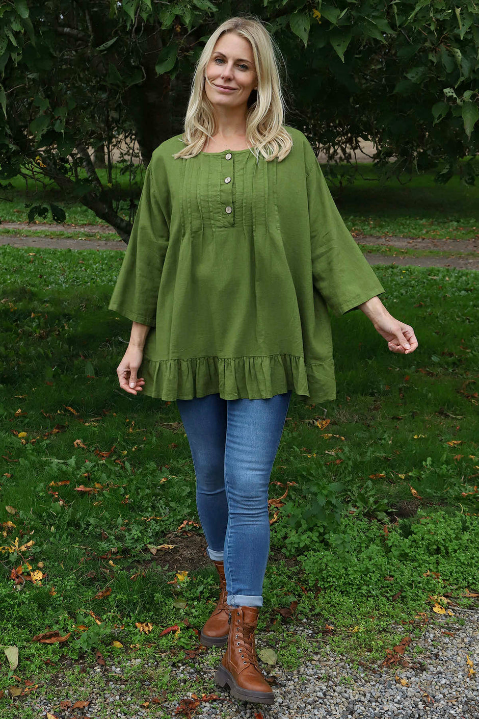 Dawsmere Button Linen Top Olive