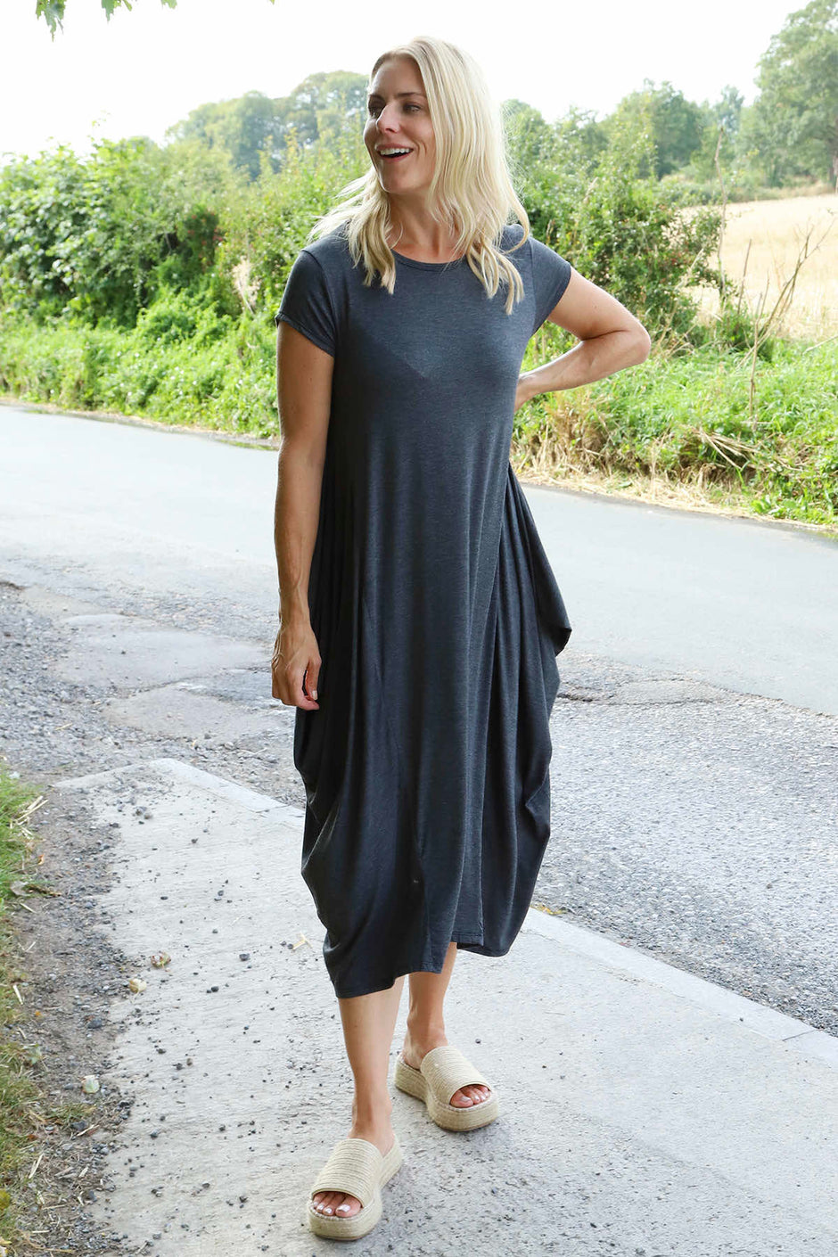 Sariah Short Sleeve Dress Charcoal