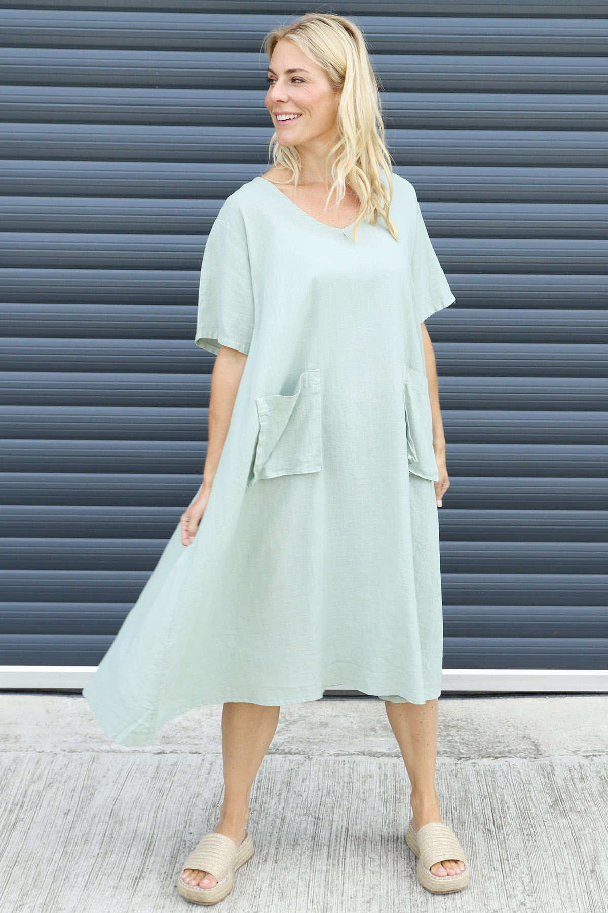 Made In Italy Solange Pocket Linen Dress