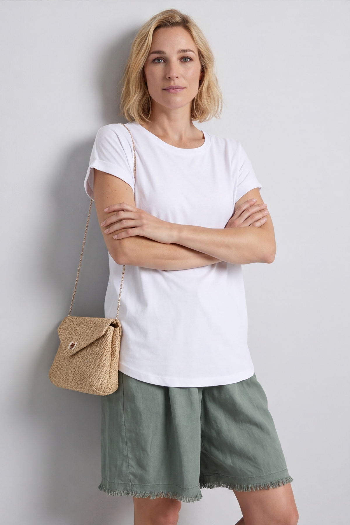Avery Belted Linen Shorts Khaki