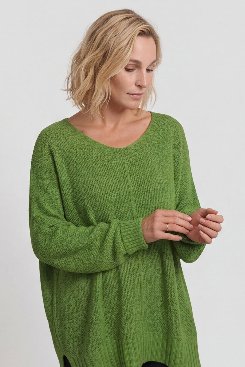 Bo Slouch V-Neck Jumper Green