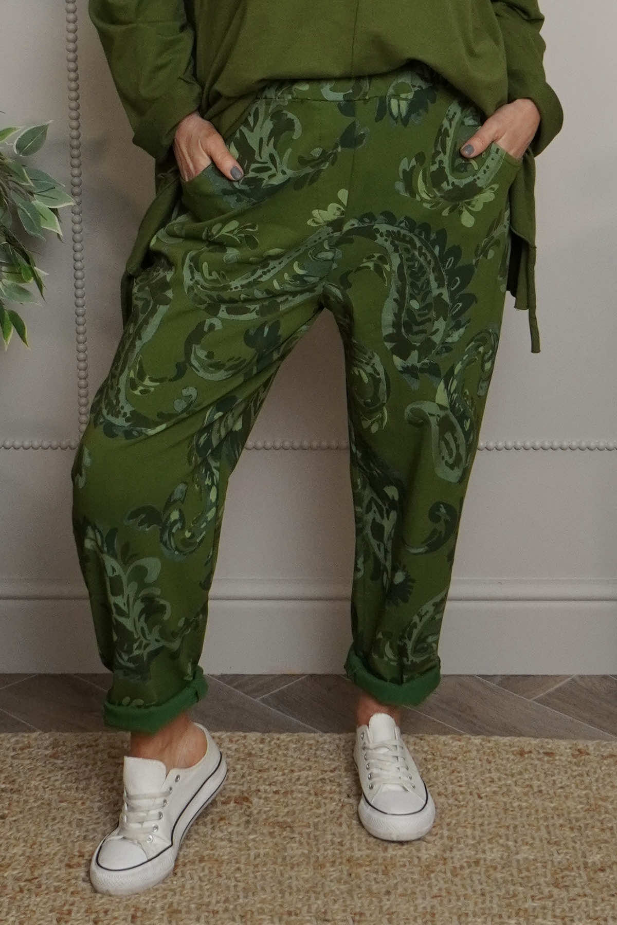 Lilah Print Cotton Trousers Olive