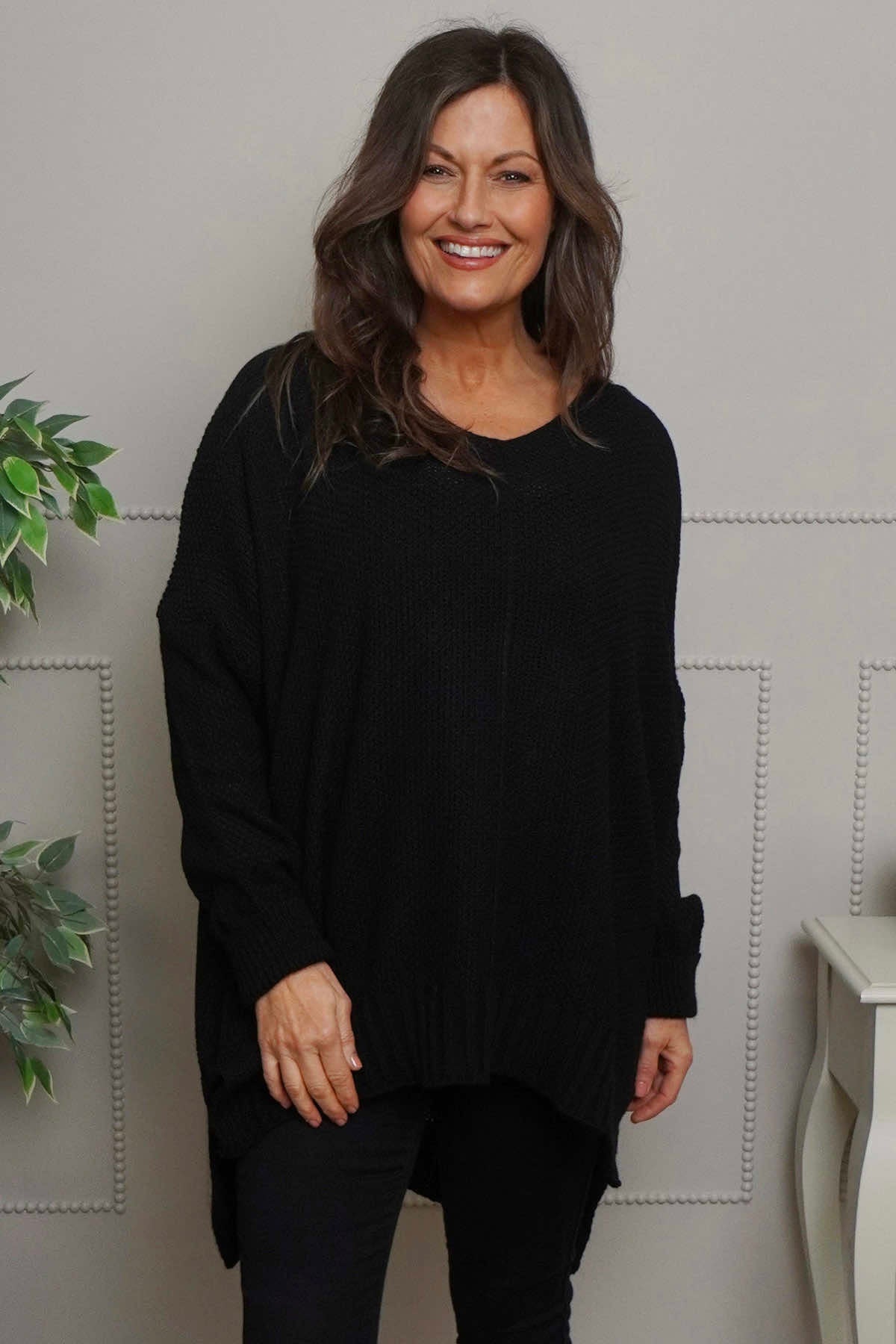 Bo Slouch V-Neck Jumper Black