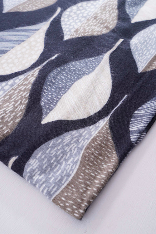 Triana Scarf Black - Image 4