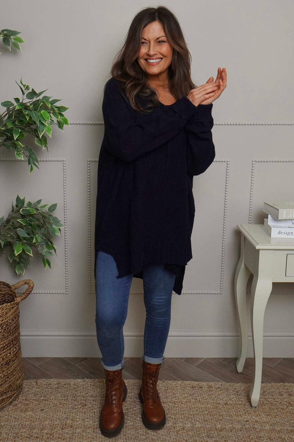 Bo Slouch V-Neck Jumper Navy