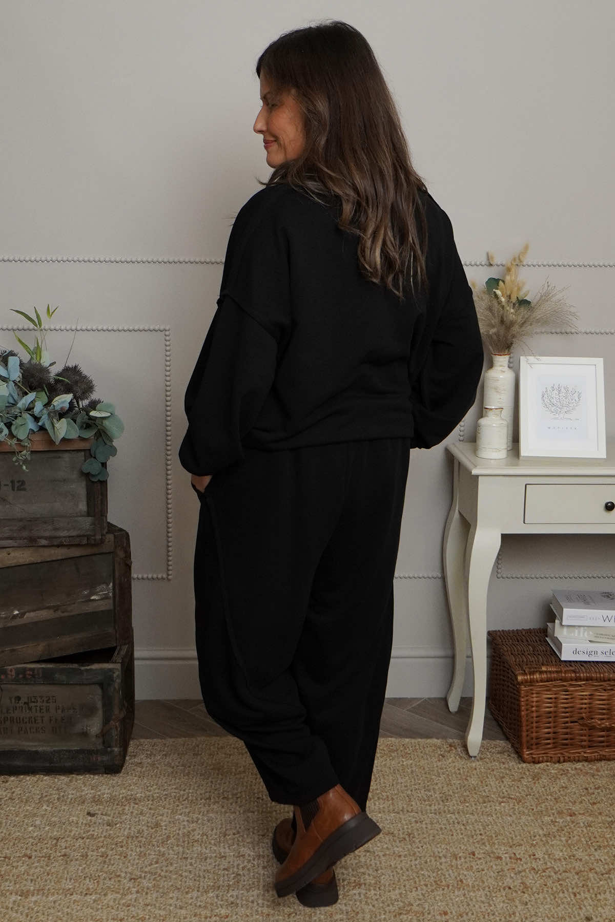 Yasmina Cropped Cotton Trousers Black