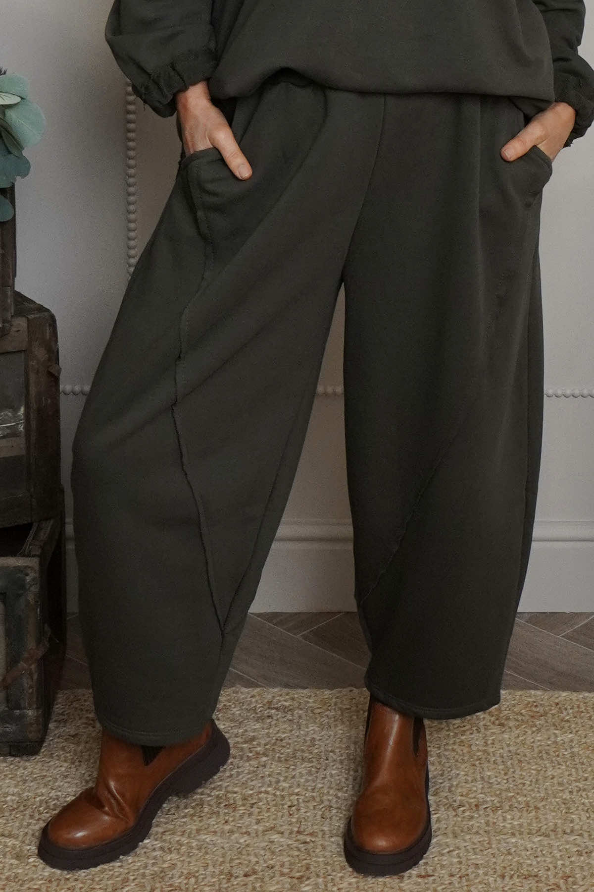 Yasmina Cropped Cotton Trousers