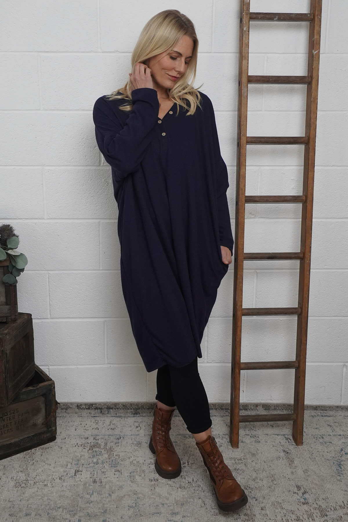 Linzi V-Neck Dress Navy