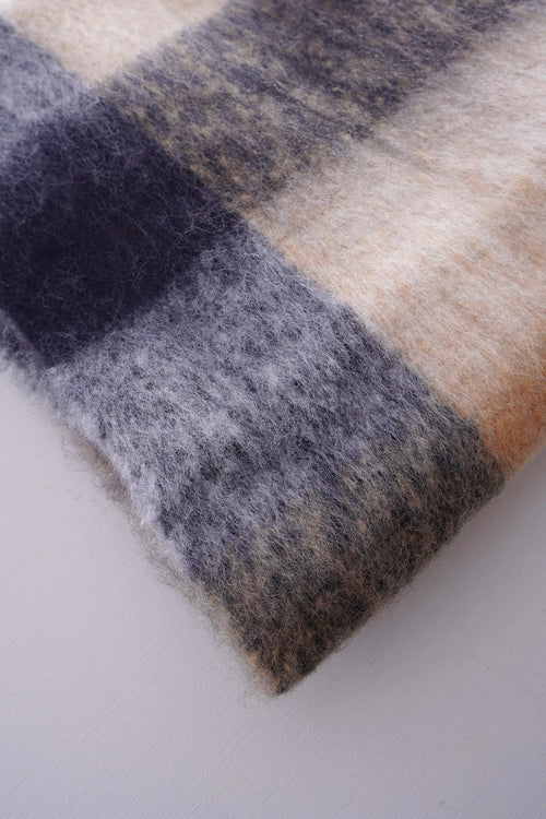 Kara Scarf Black - Image 4