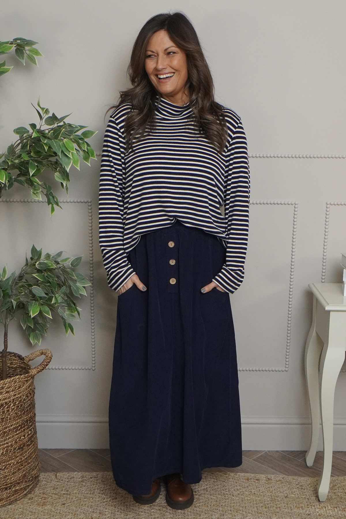 Zinnia Needlecord Skirt Navy
