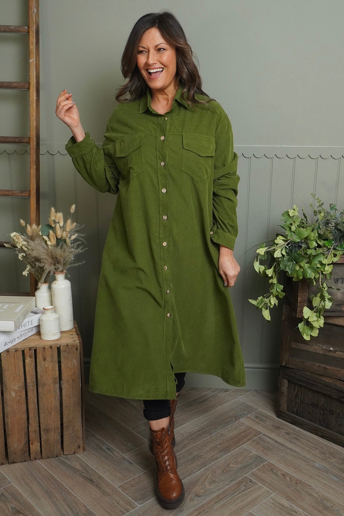 Dezi Needlecord Shirt Dress Olive