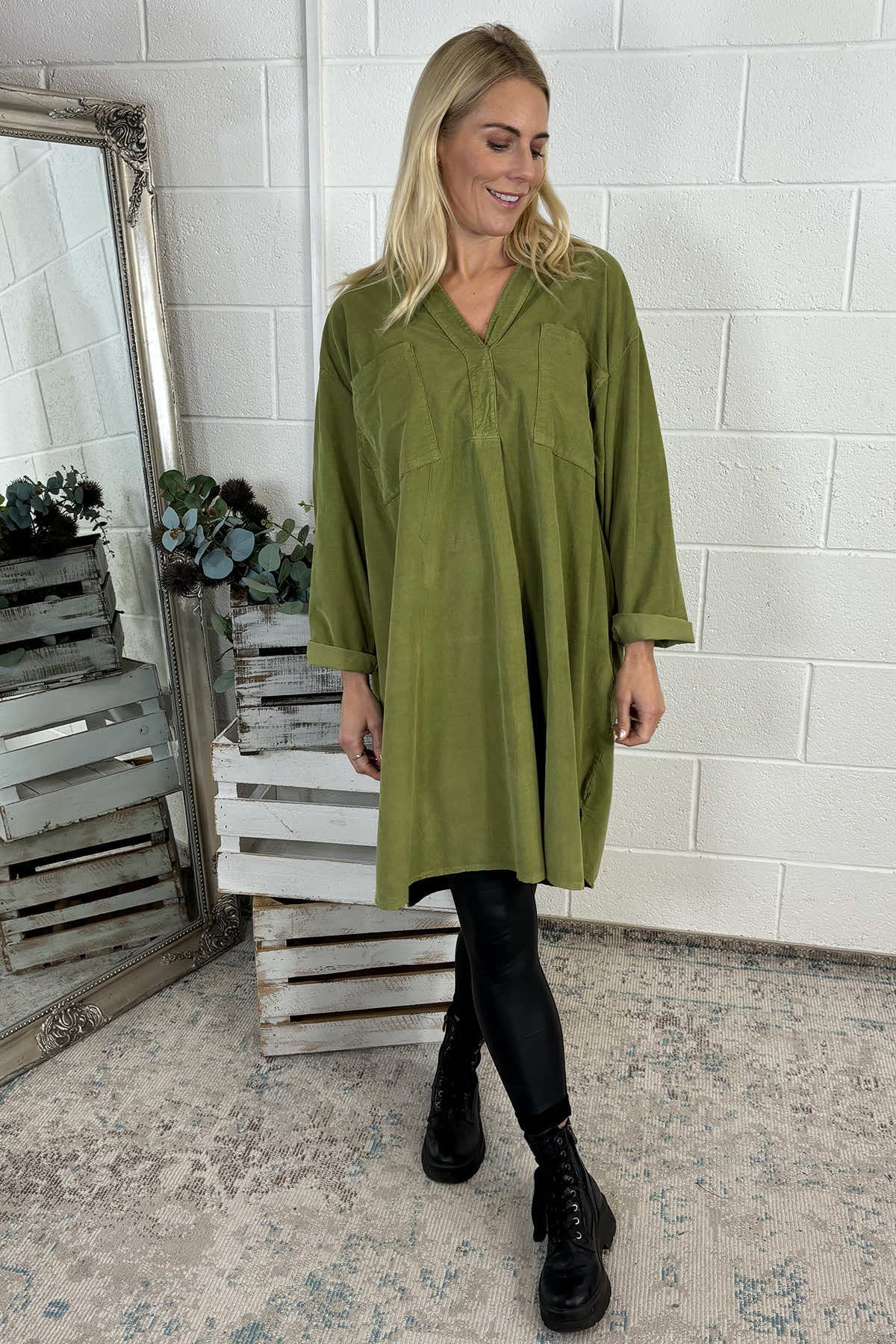 Caggia Pocket Needlecord Tunic Olive