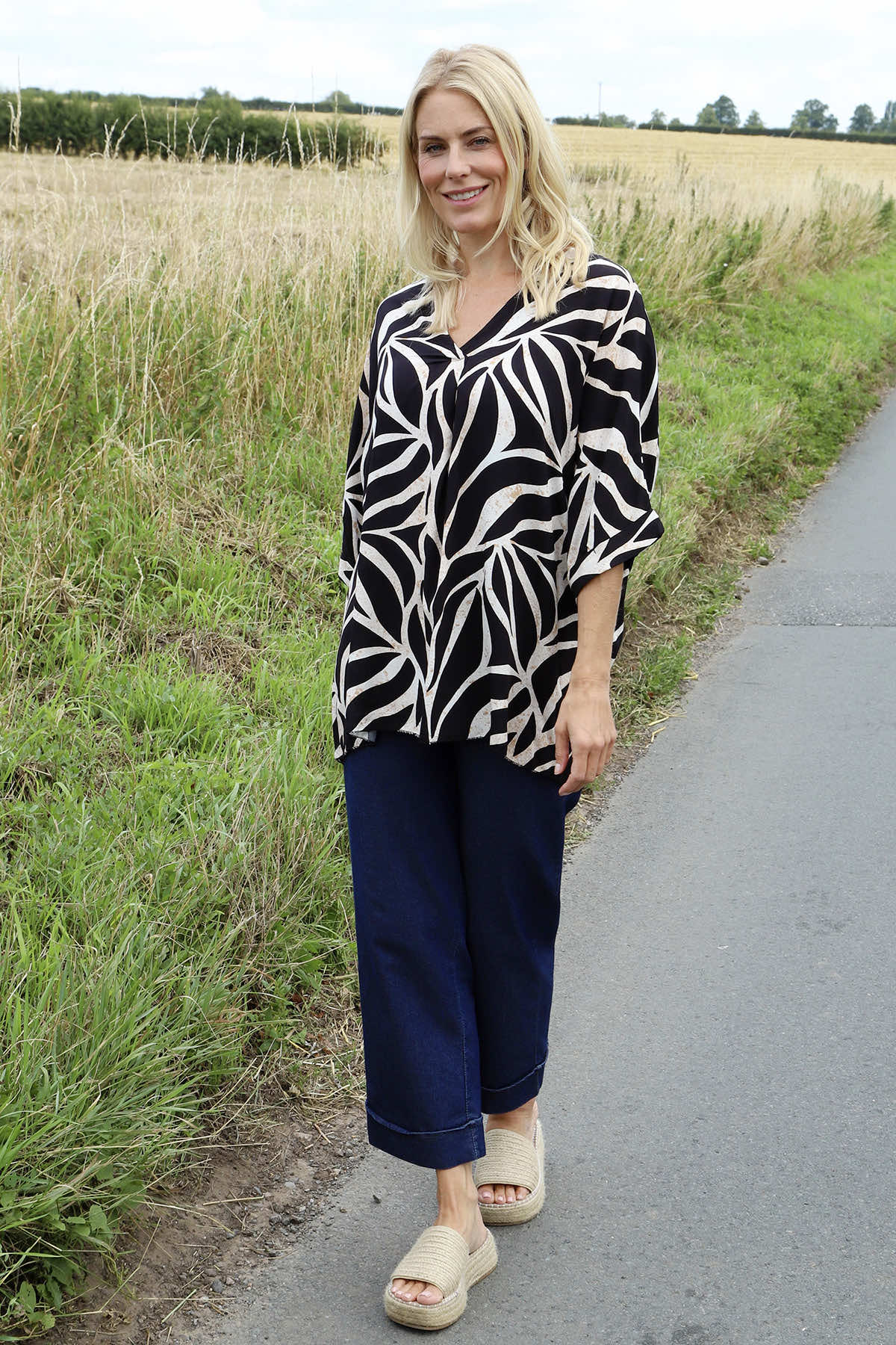 Morgan Print V-Neck Top Black