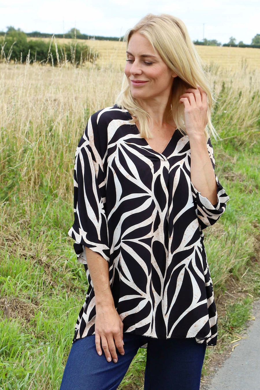 Morgan Print V-Neck Top Black