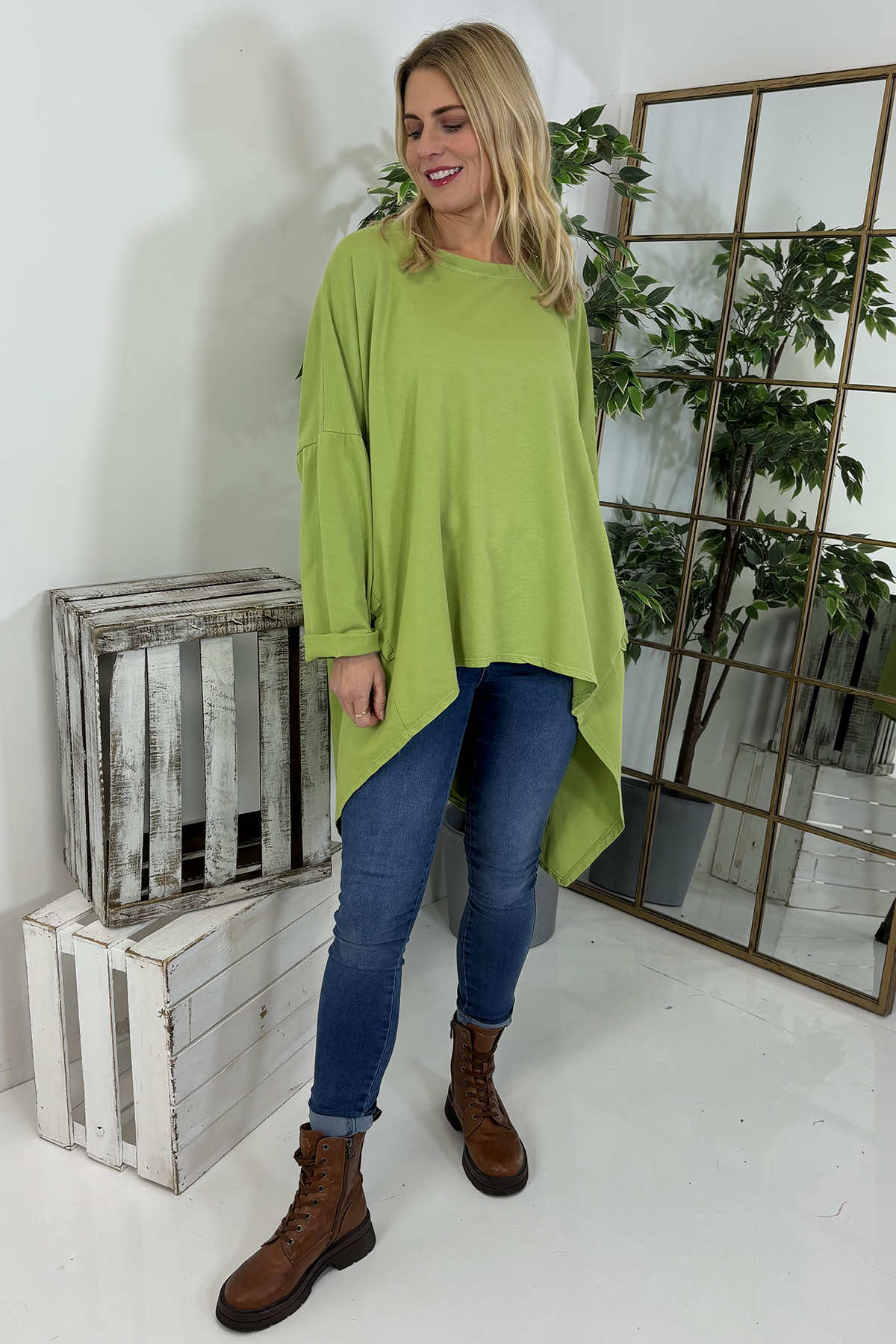 Lisa Dipped Hem Cotton Top Green