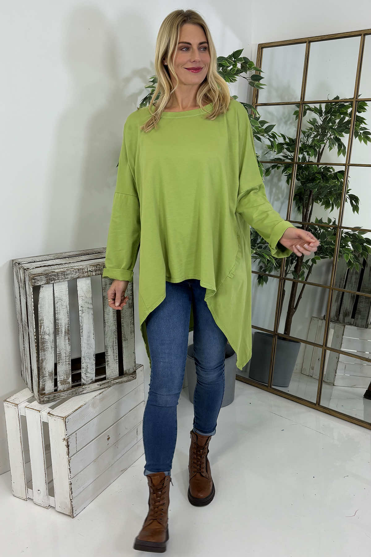 Lisa Dipped Hem Cotton Top Green