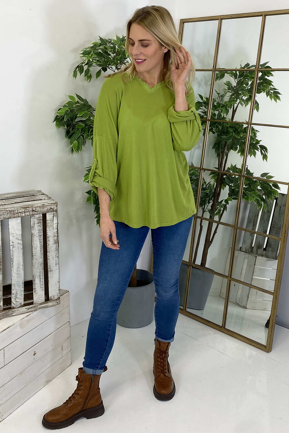 Nellie V-Neck Cotton Top Green