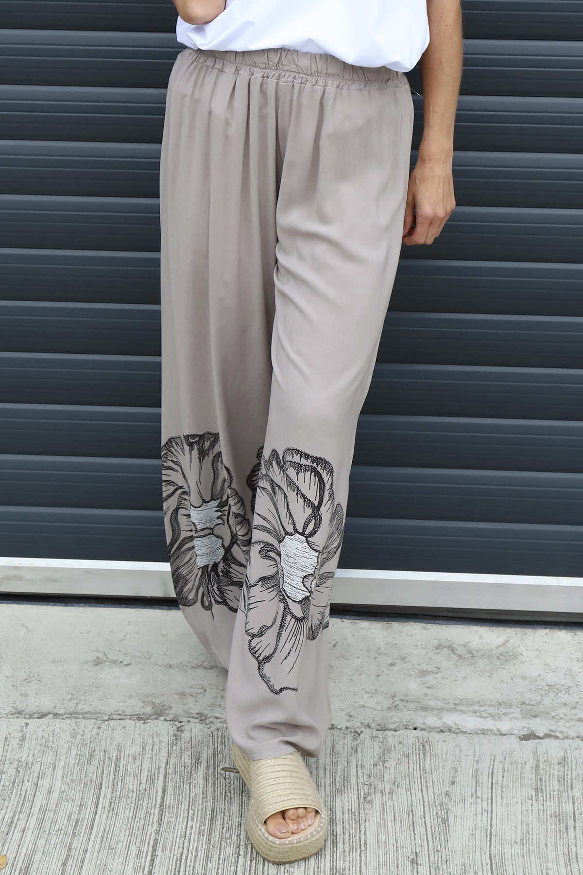 Aksana Flower Wide Leg Trousers Mocha