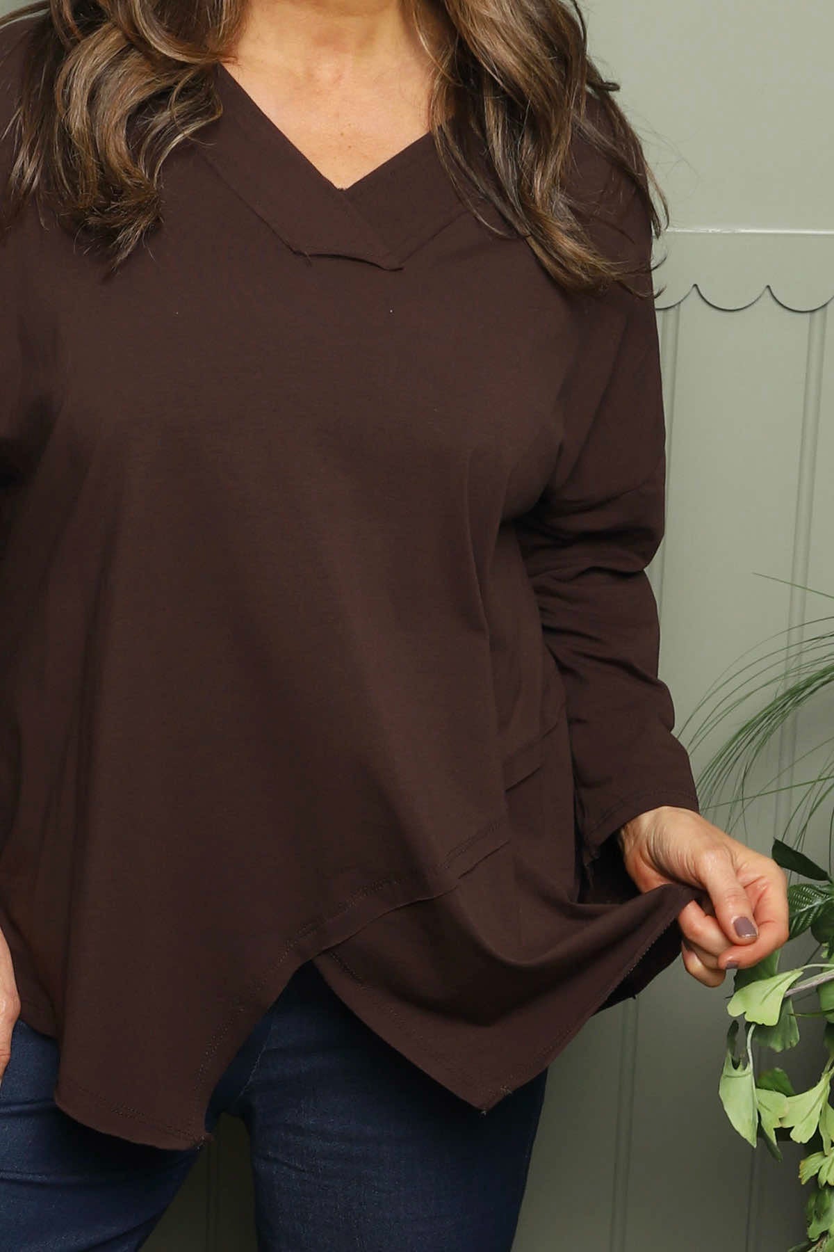 Trecia V-Neck Cotton Top Cocoa