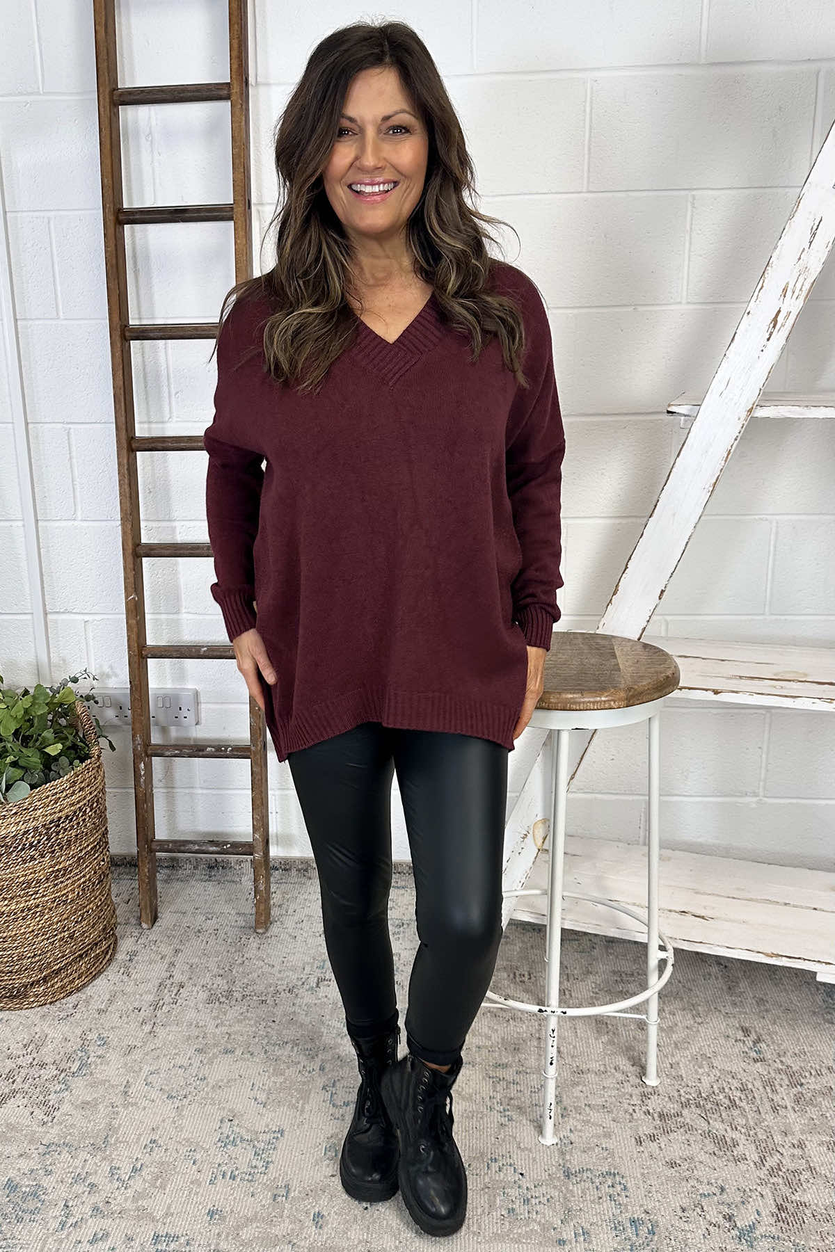 Charee V-Neck Jumper Wine