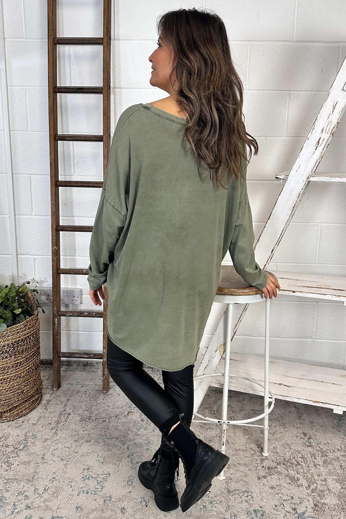 Jessy Dipped Hem Washed Top Khaki