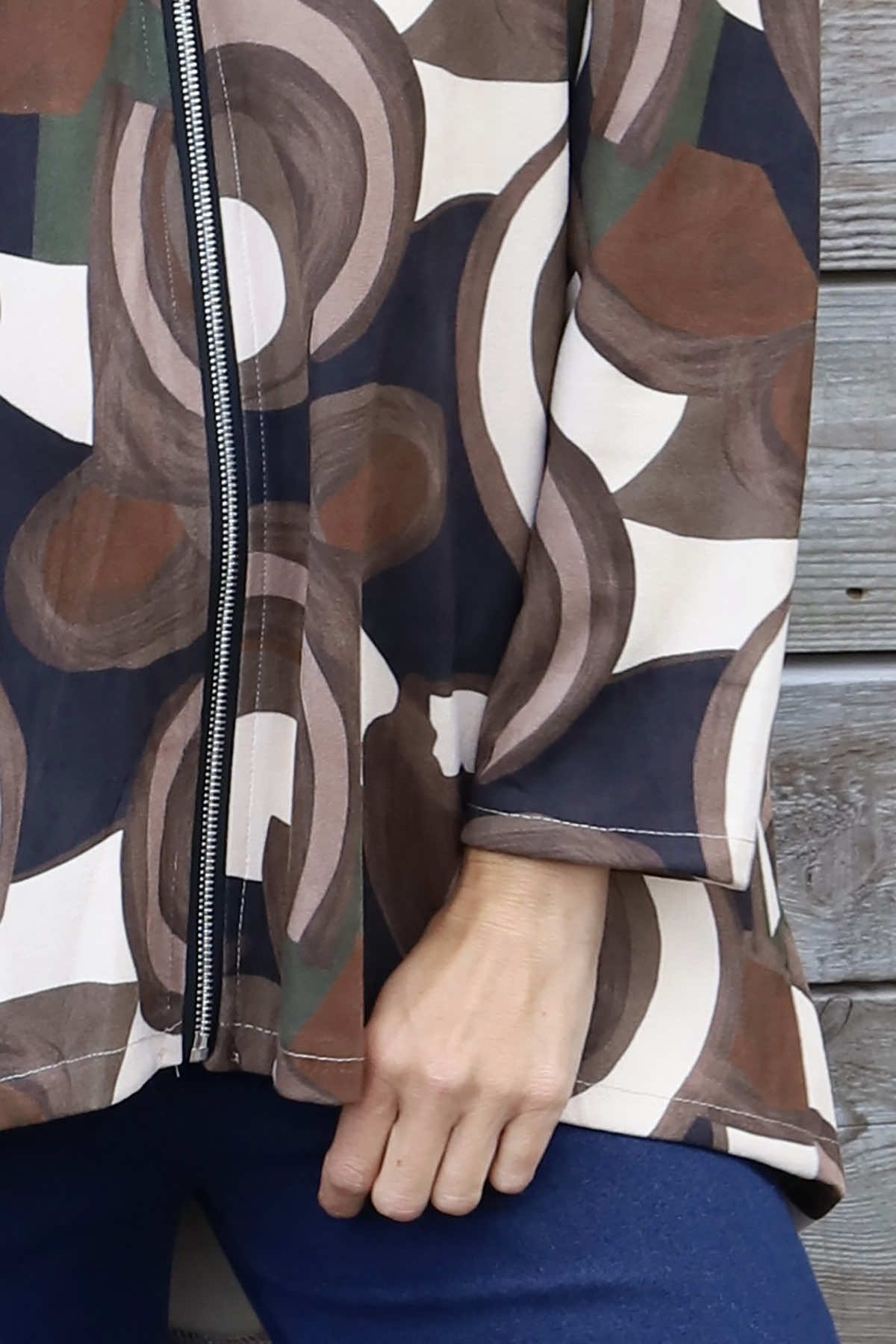 Cynthia Print Zip Hooded Jacket Black