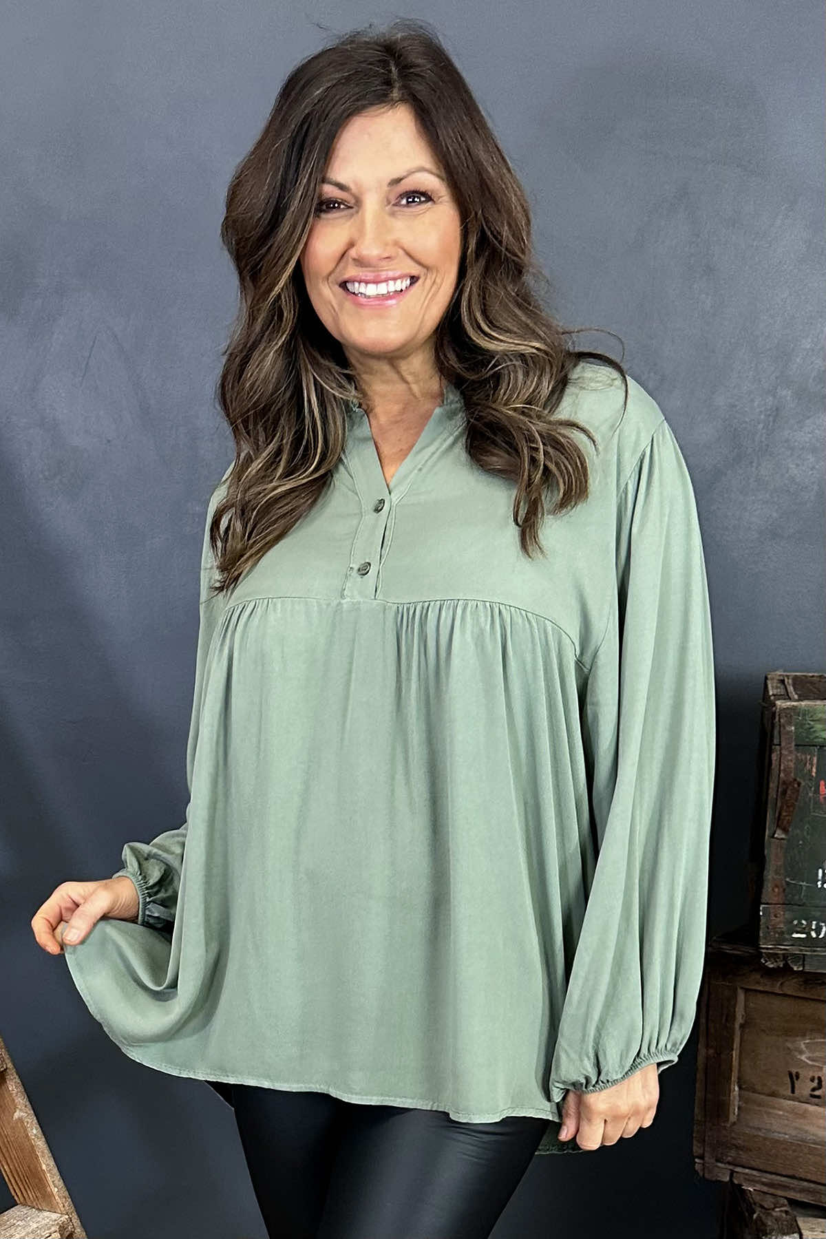 Aubrielle Smock Top Khaki