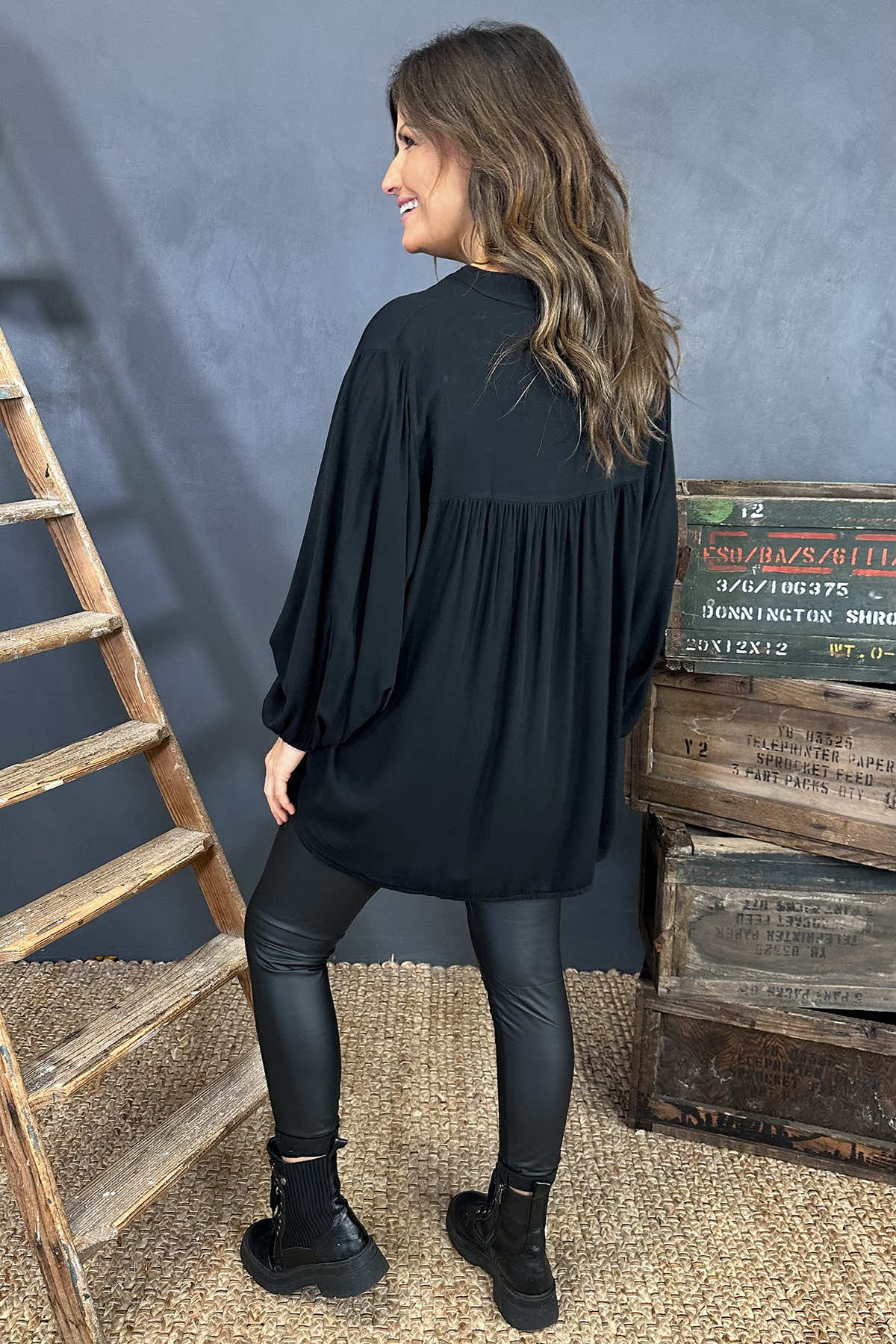 Aubrielle Smock Top Black