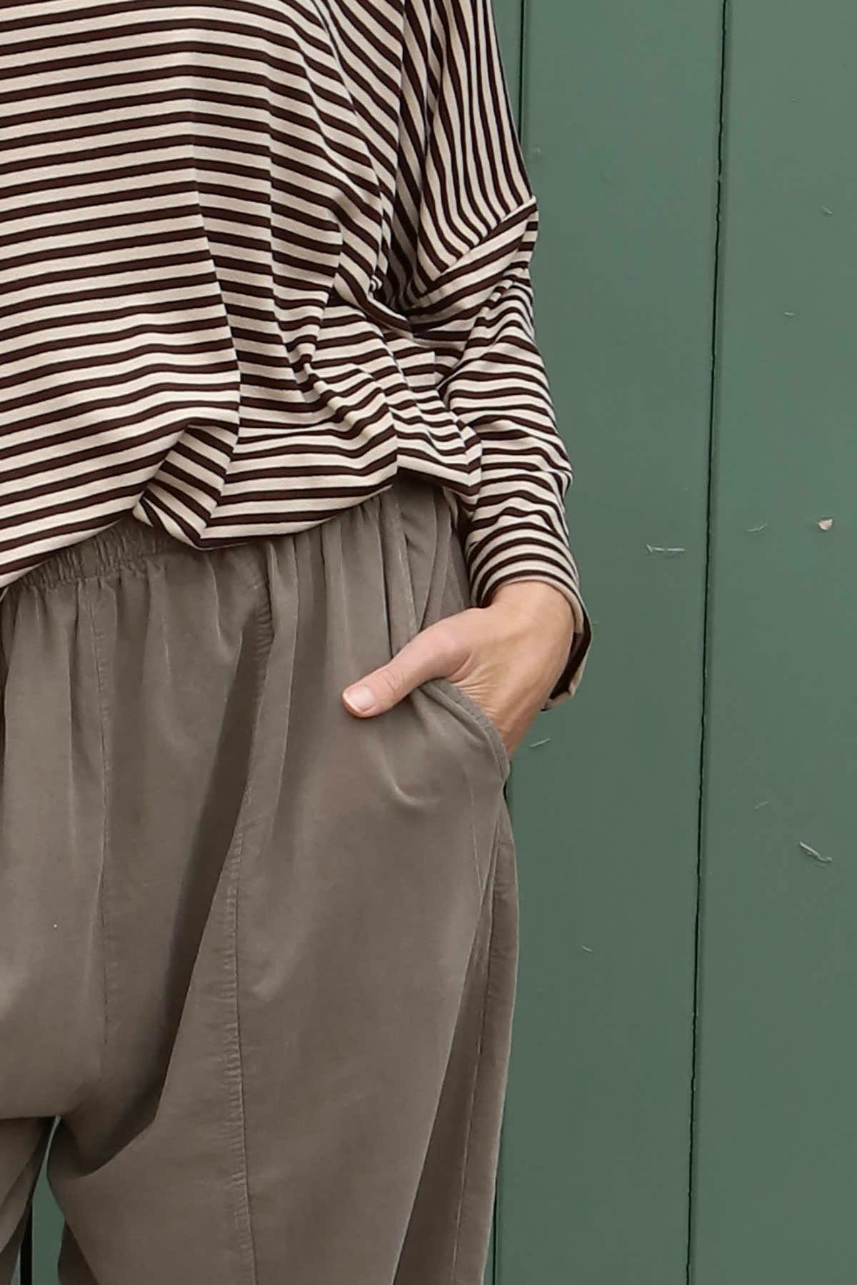 Poppy Needlecord Trousers Mocha