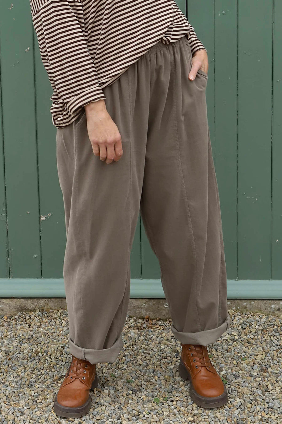 Poppy Needlecord Trousers Mocha