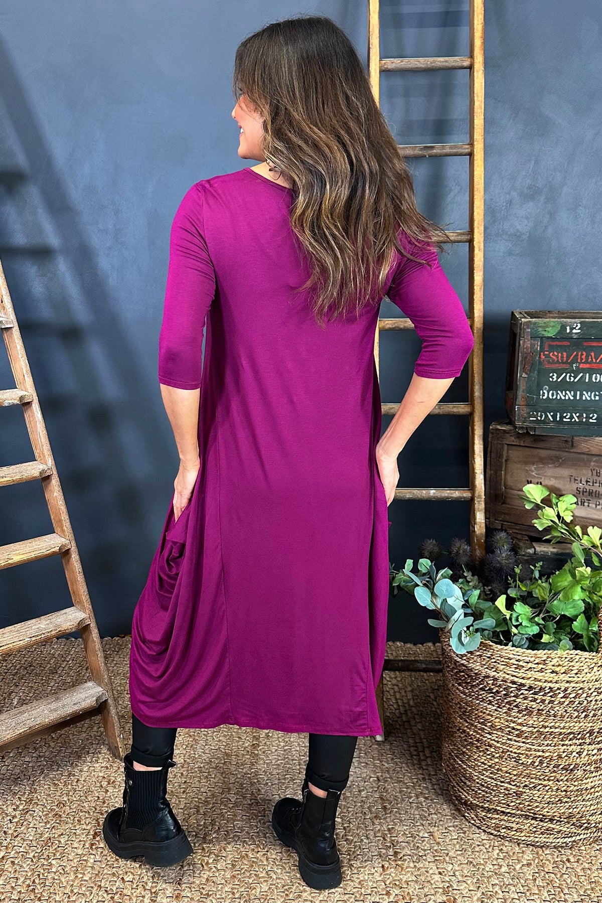 Boswin Seam Dress Burgundy