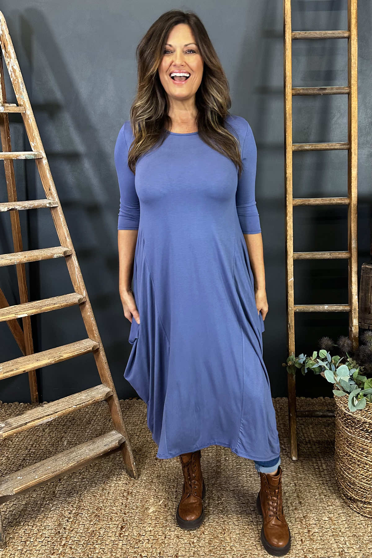 Boswin Seam Dress Blue