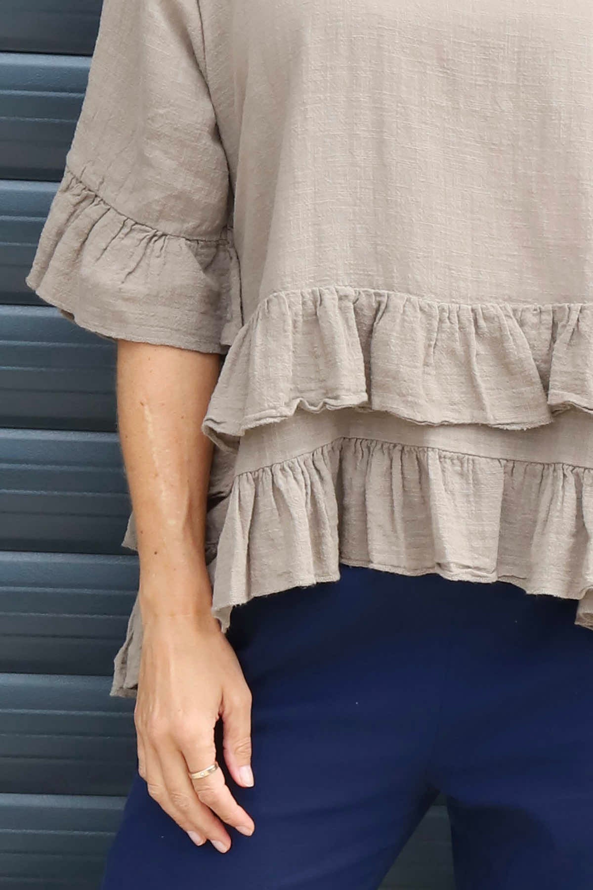 Allena Frill Top Mocha