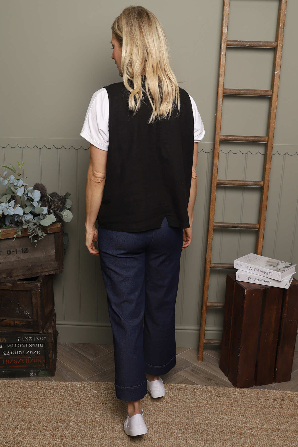 Maryam Linen Waistcoat Black