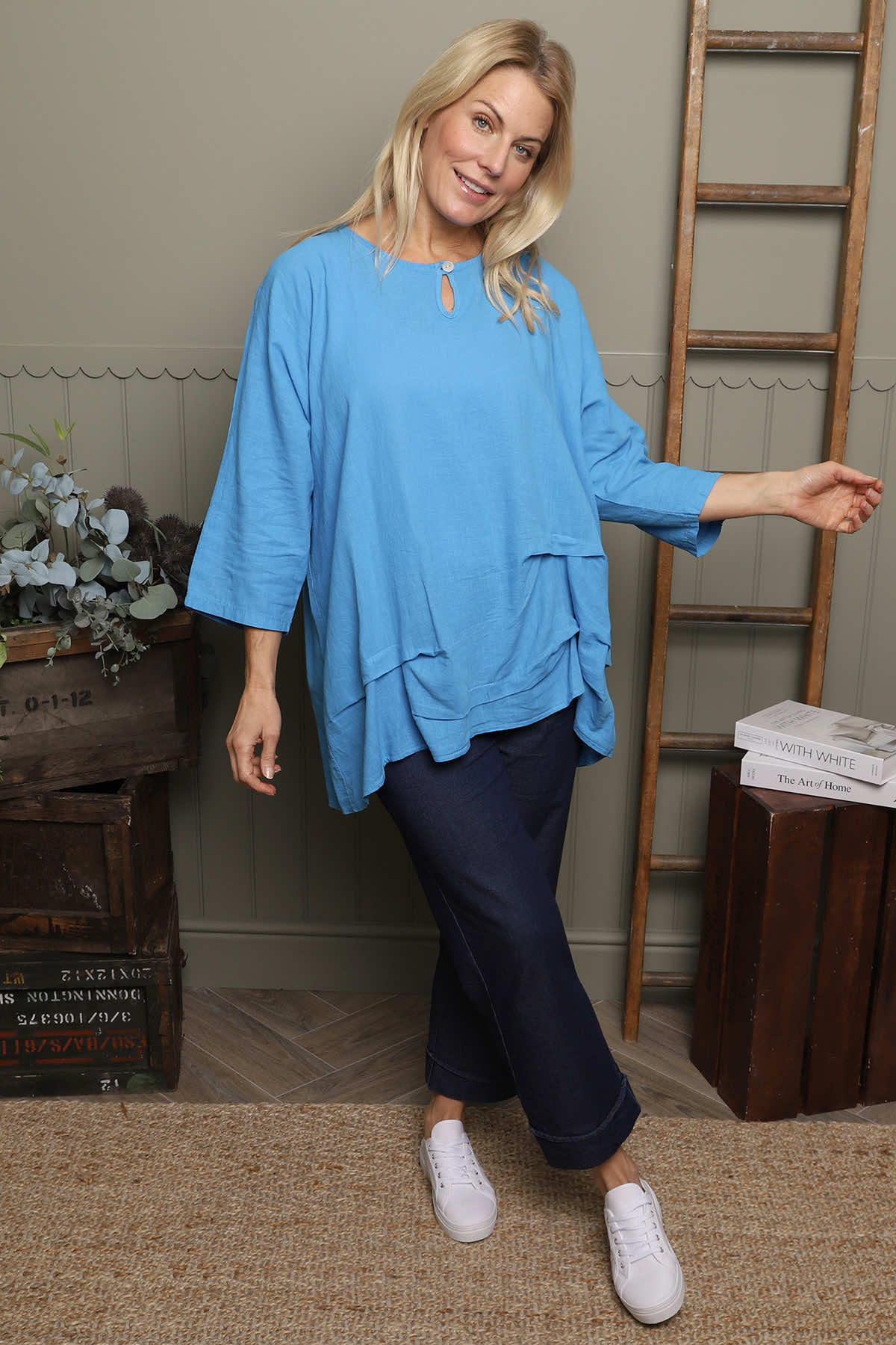 Loriella Keyhole Linen Top Kingfisher