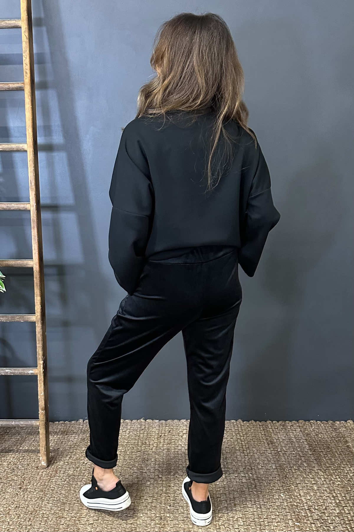 Ariyah Velour Trousers Black