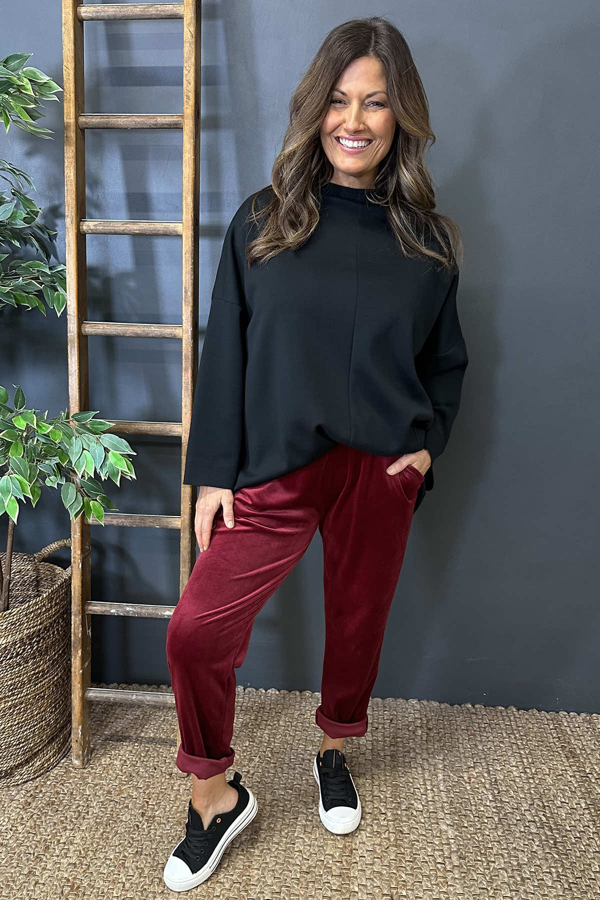 Ariyah Velour Trousers Wine