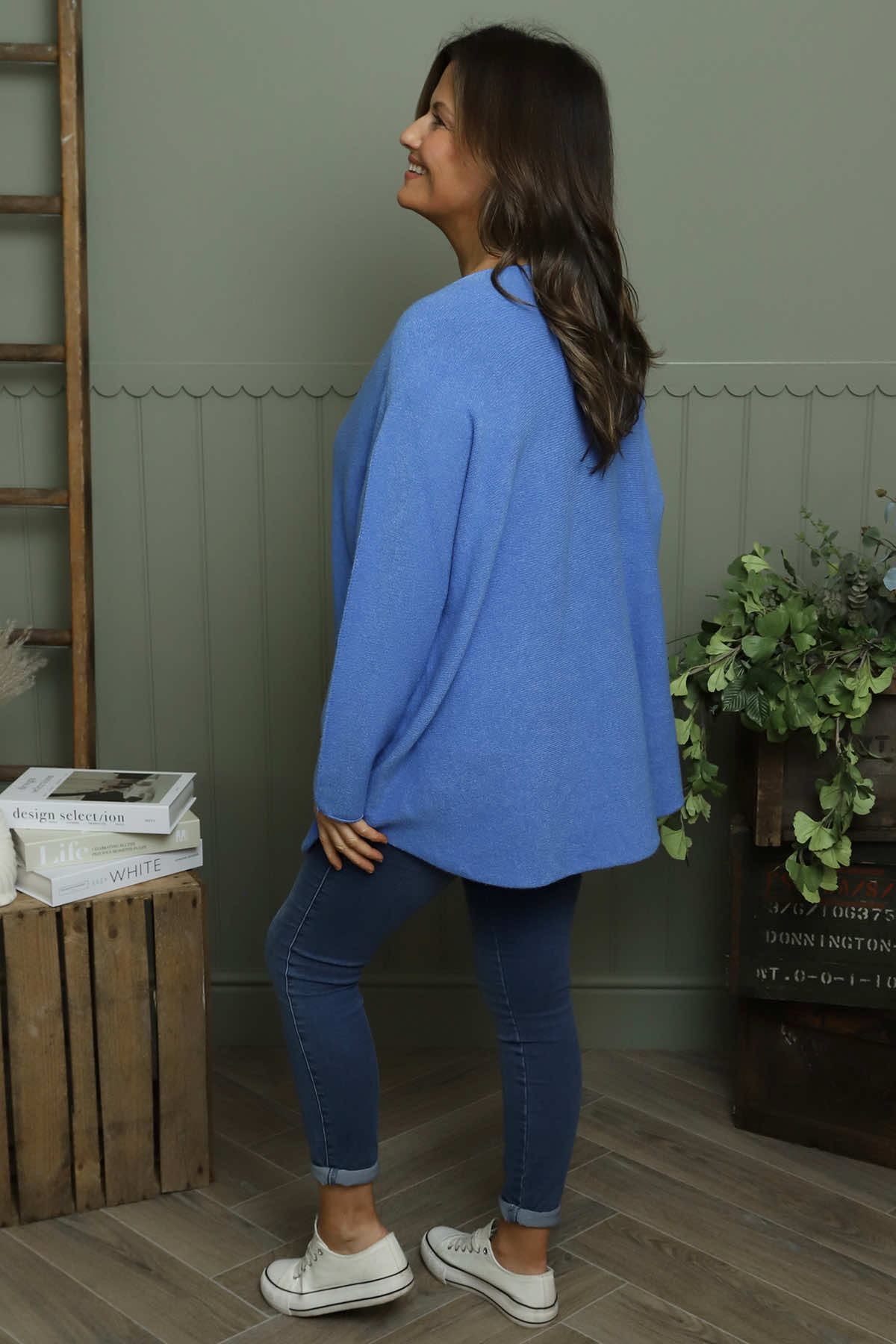 Lynna V-Neck Jumper Blue