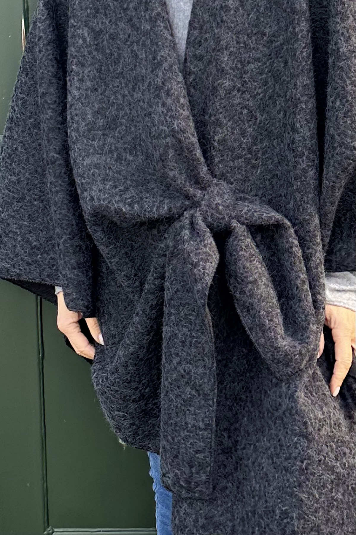 Kelly Wrap Charcoal