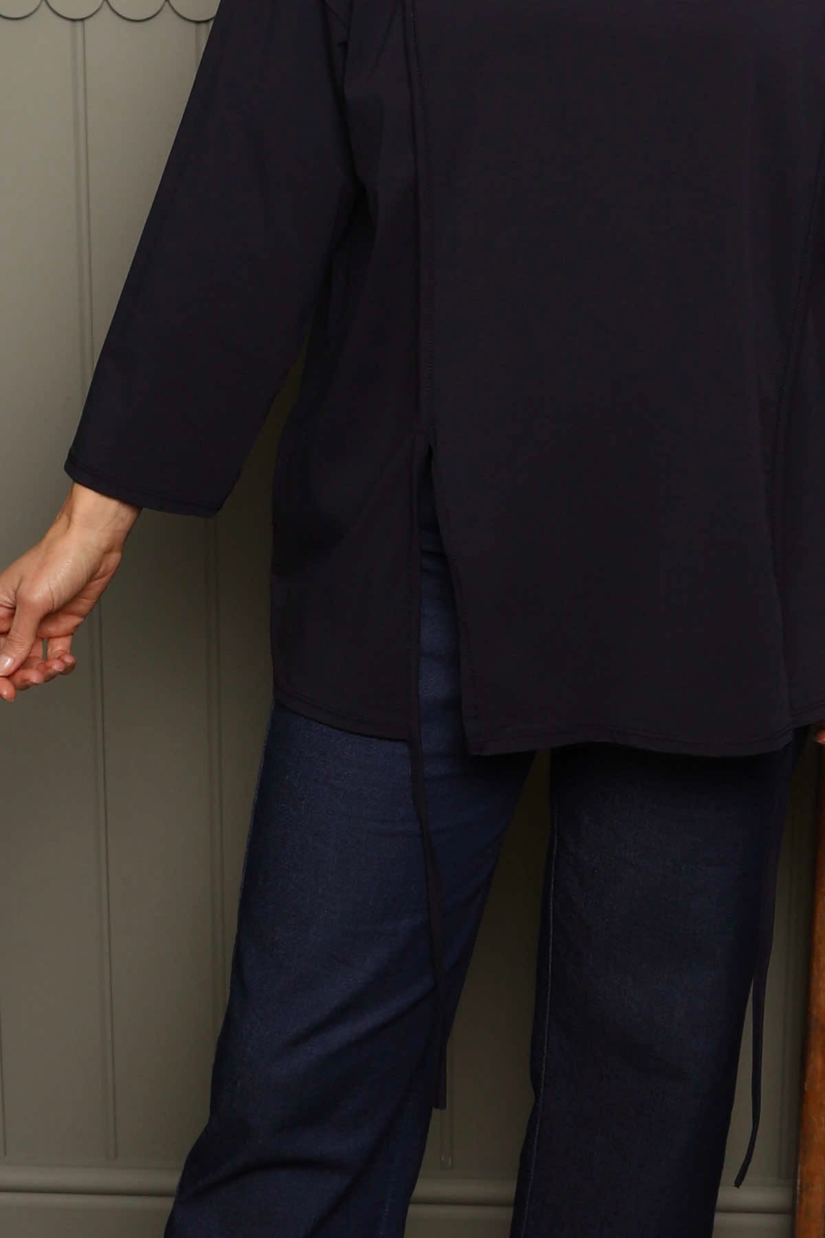 Andie Seam Detail Cotton Top Navy