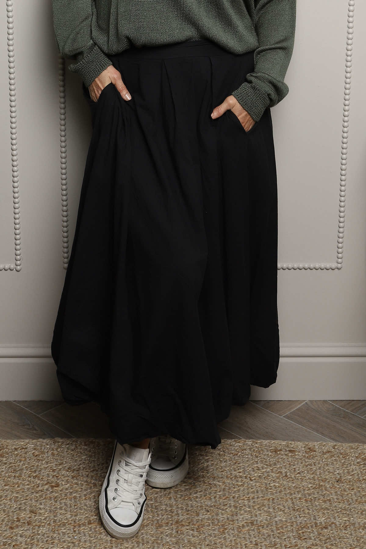 Wilfreda Puffball Cotton Skirt Black