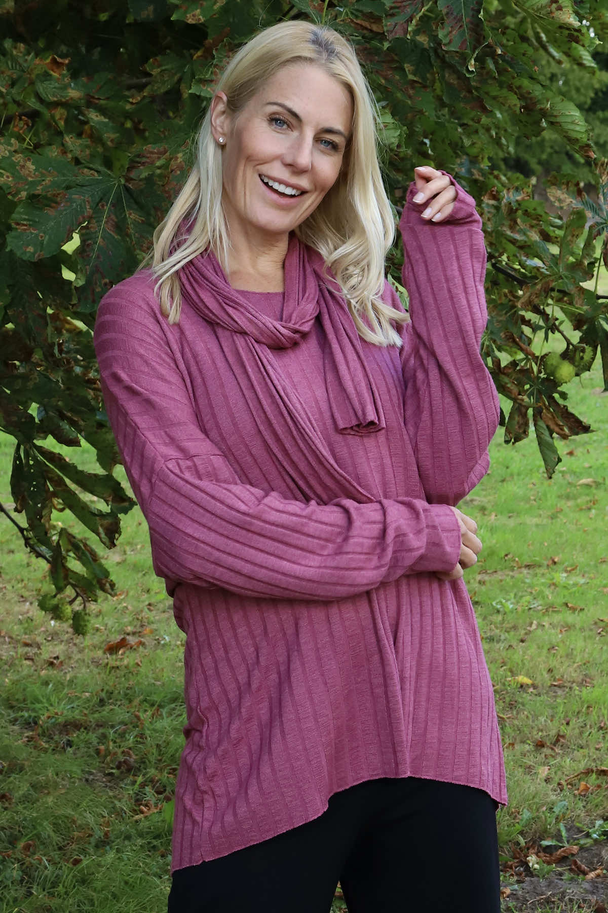 Santana Knitted Scarf Top Grape