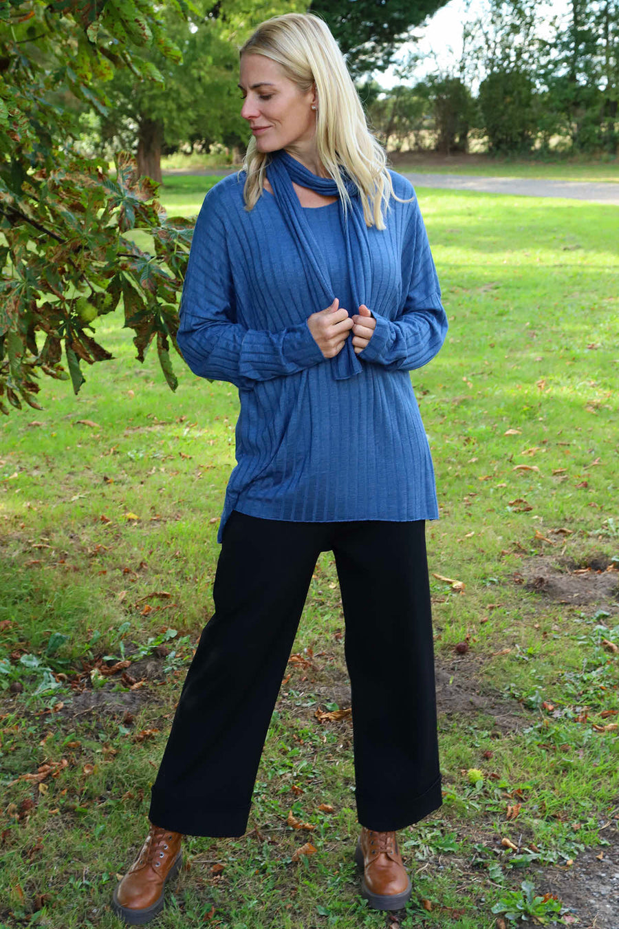 Santana Knitted Scarf Top Blue