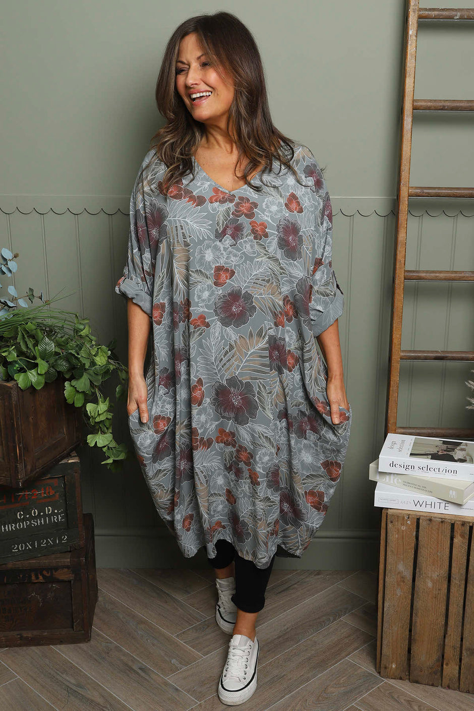 Ayla Floral V-Neck Dress Mid Grey