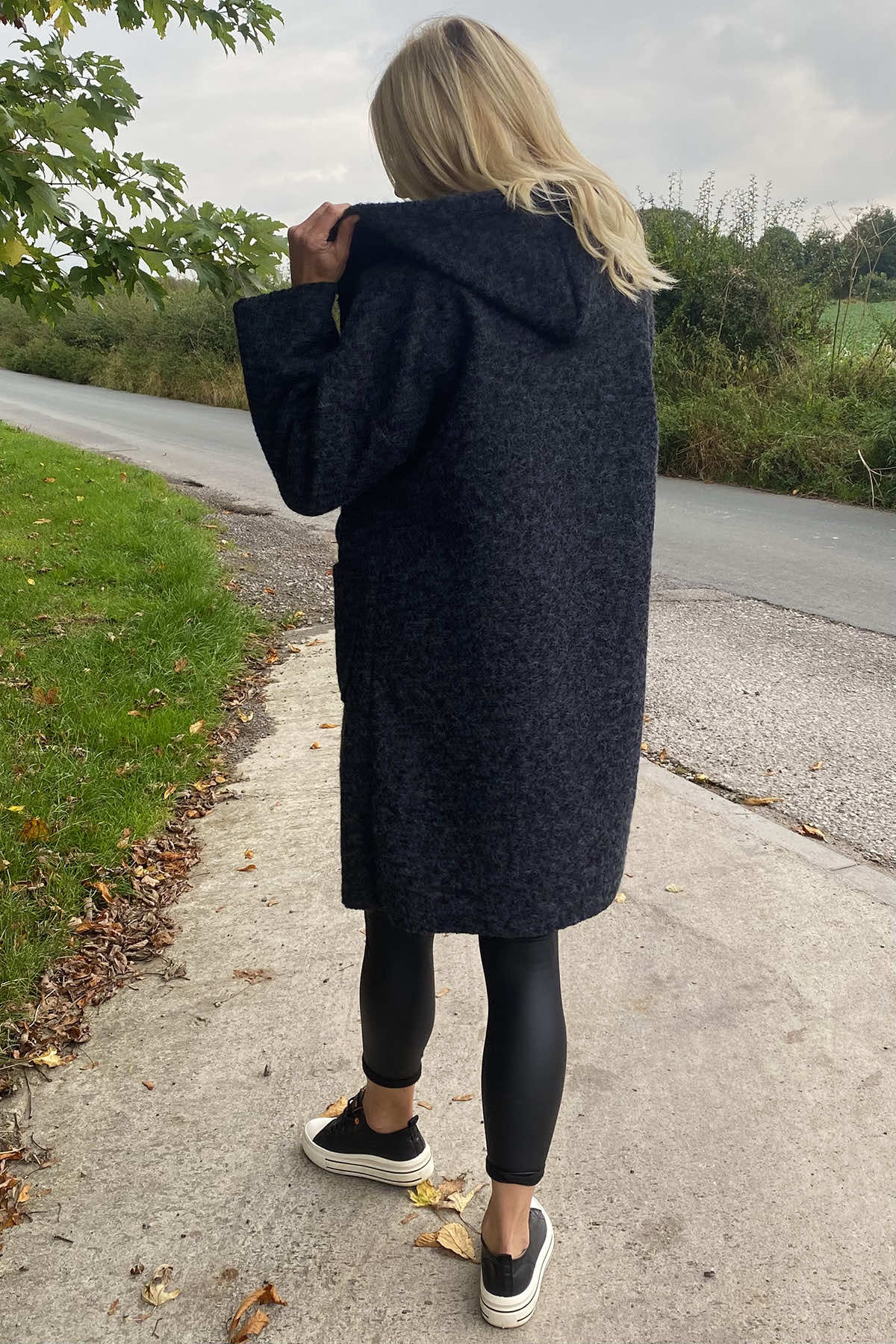 Clara Coat Black