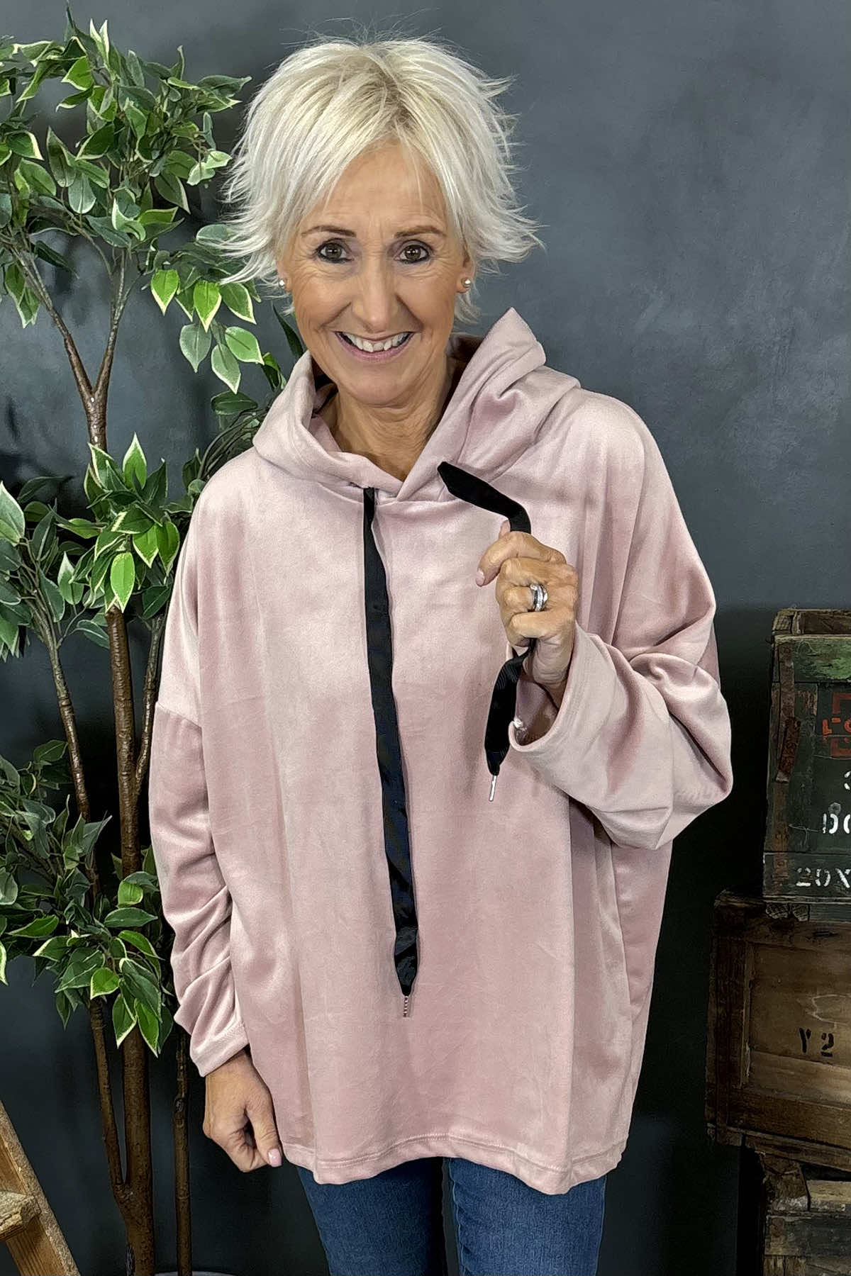 Delaney Velour Hooded Top Pink